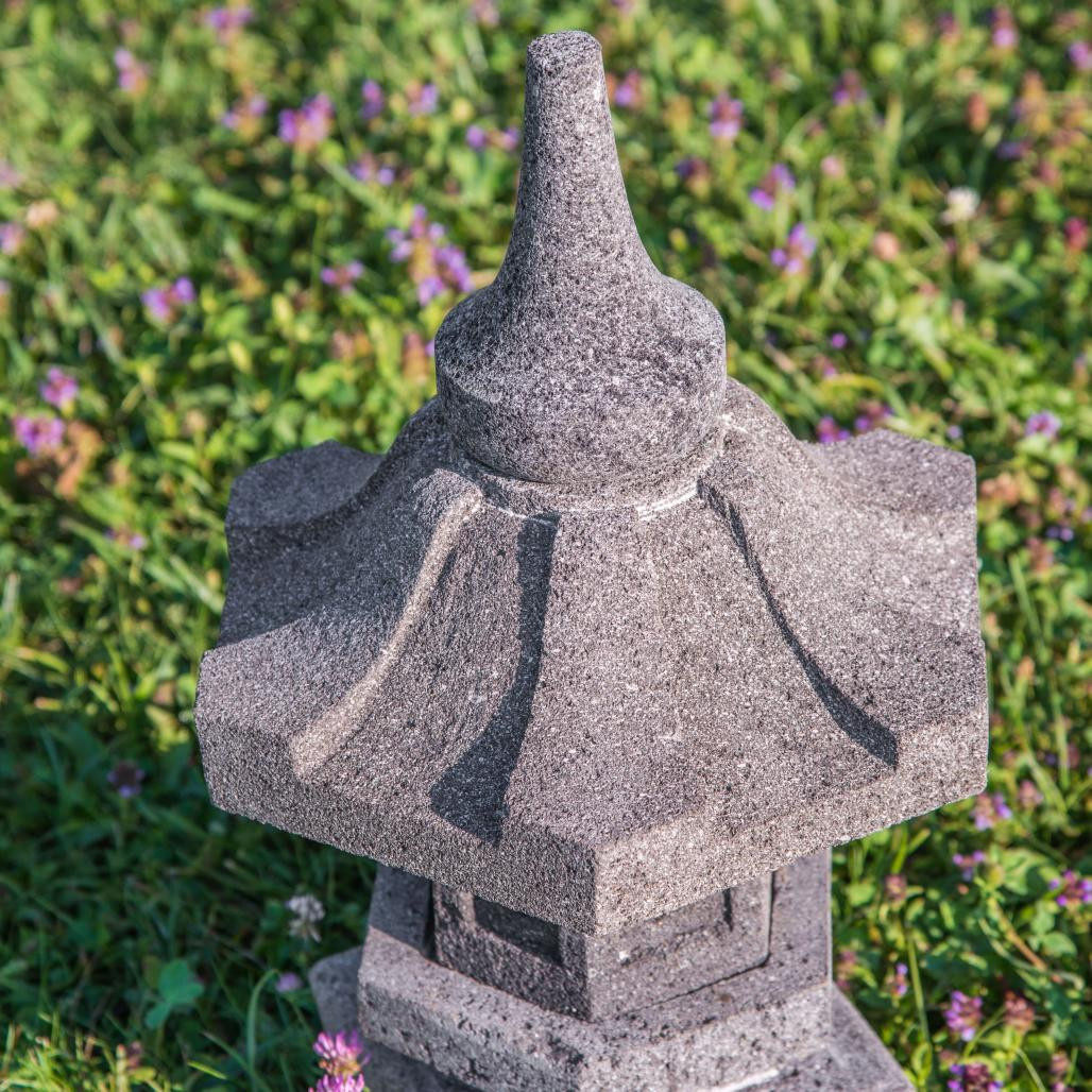 Làmpara de jardà­n japonés de piedra de lava 50 cm