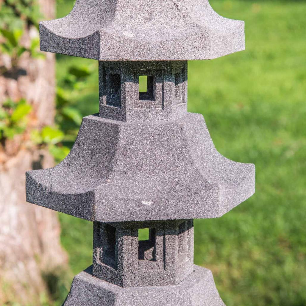 Linterna japonesa pagoda de piedra de lava 1,30 m
