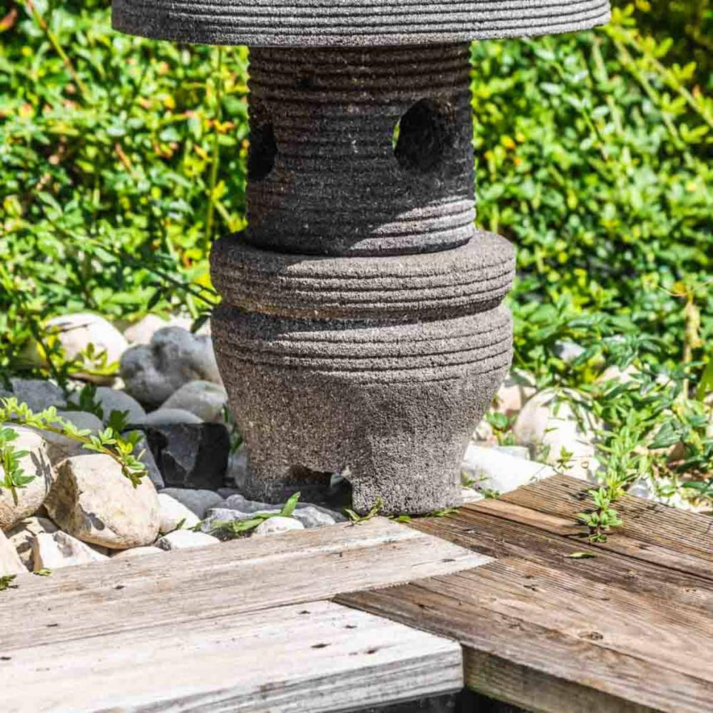 Linterna japonesa de piedra de lava 55 cm jardàn zen Linterna japonesa de piedra de lava 55 cm jardàn zen