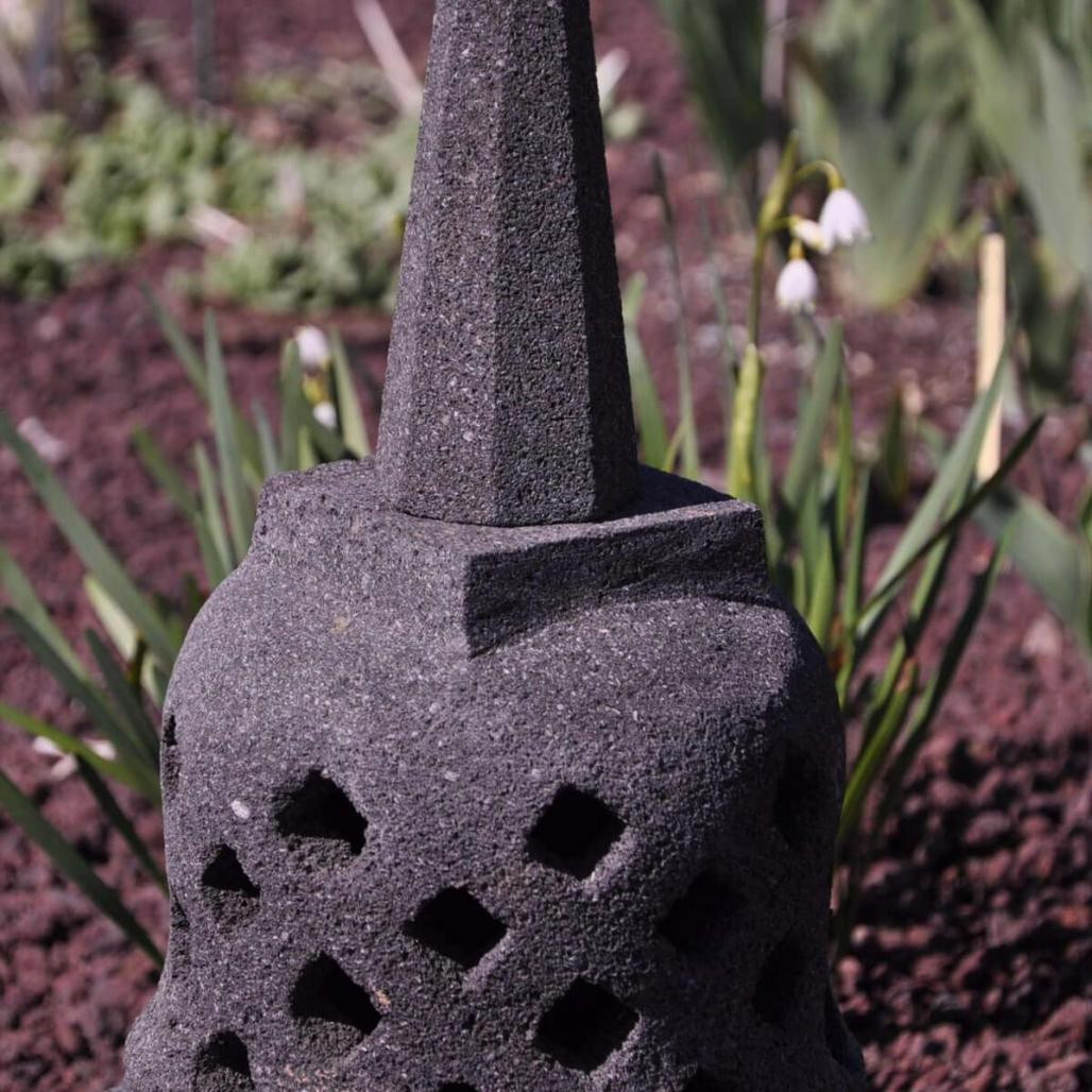 Làmpara estupa borobudur de piedra de lava 45 cm Làmpara estupa borobudur de piedra de lava 45 cm