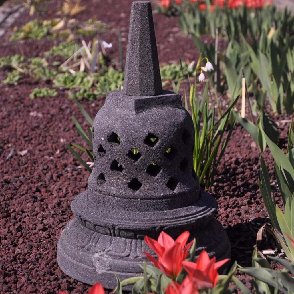 Làmpara estupa borobudur de piedra de lava 45 cm Làmpara estupa borobudur de piedra de lava 45 cm