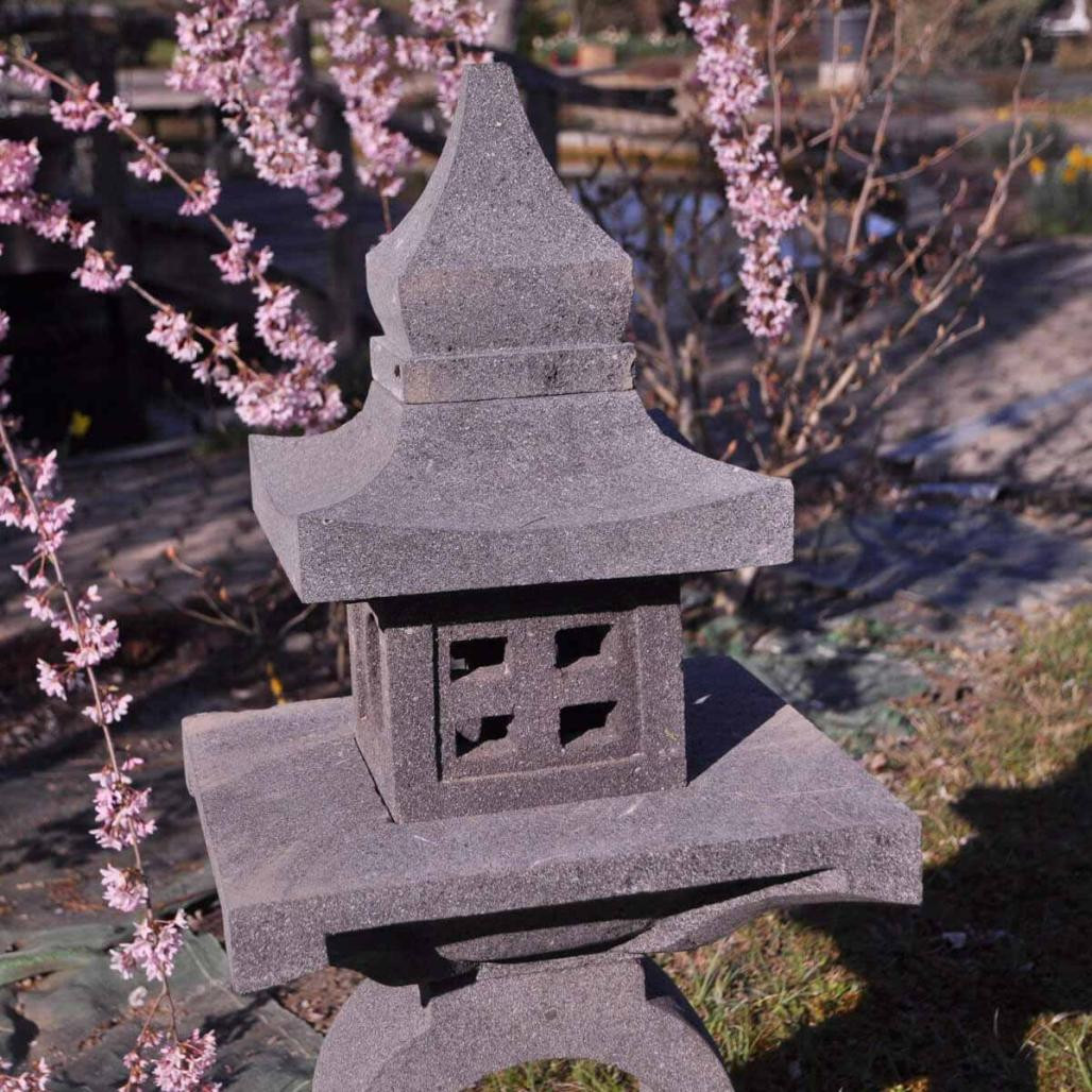 Linterna japonesa pagoda zen de piedra de lava 105 cm Linterna japonesa pagoda zen de piedra de lava 105 cm