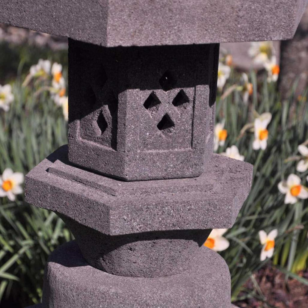 Linterna japonesa pagoda de piedra de lava 1,20 m