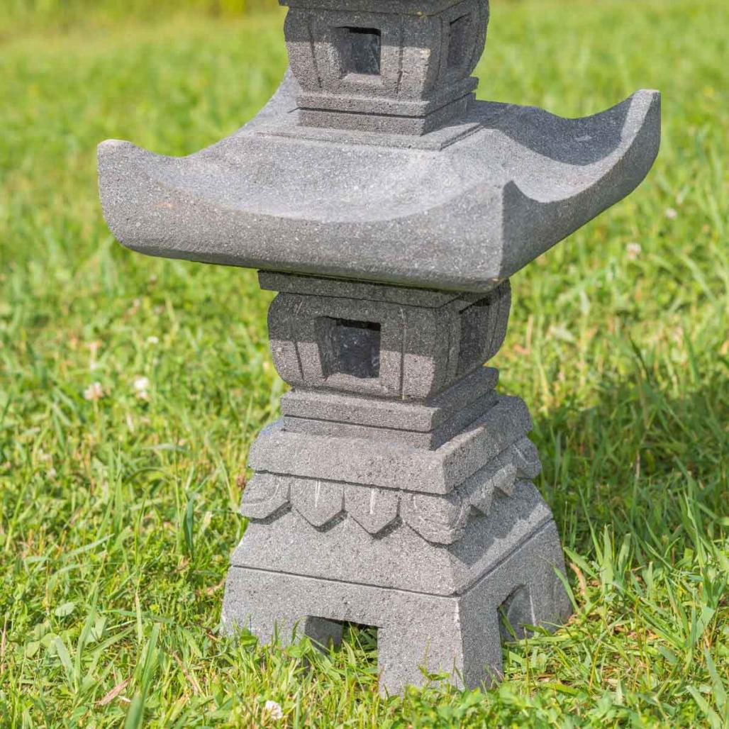 Linterna japonesa de piedra de lava 70 cm Linterna japonesa de piedra de lava 70 cm