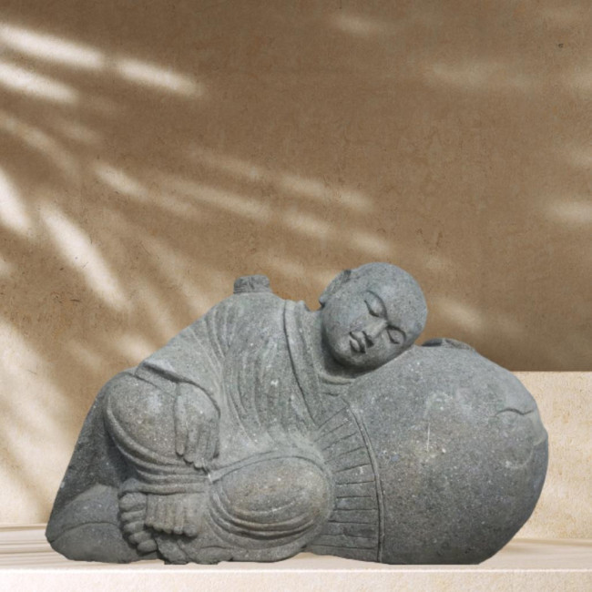 Estatua de jardàn monje shaolin de piedra volcànica 100 cm