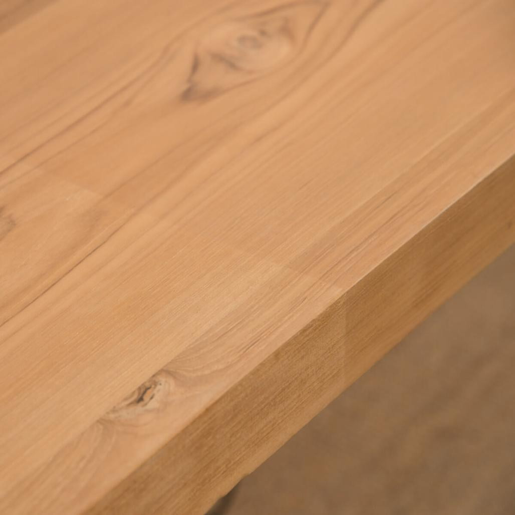 Barniz de protección mueble de madera