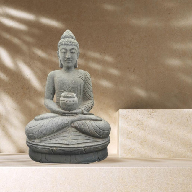Estatua de buda de piedra volcànica en posición de ofrenda 1 m