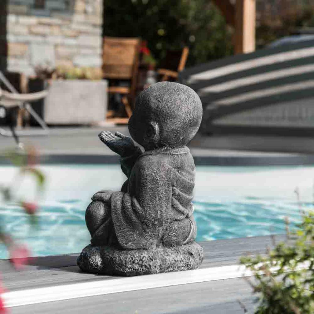 Estatua de jardà­n monje shaolà­n feliz con pàtina gris 40 cm