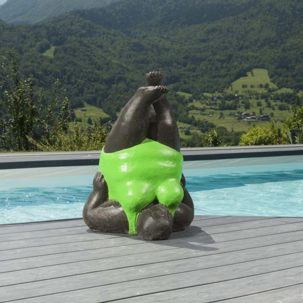 Estatua mujer a color diseà±o verde