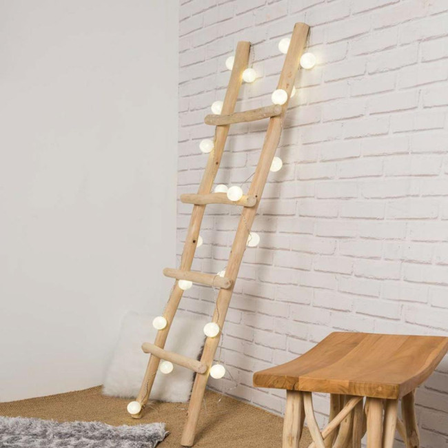 Escalera de teca lodge