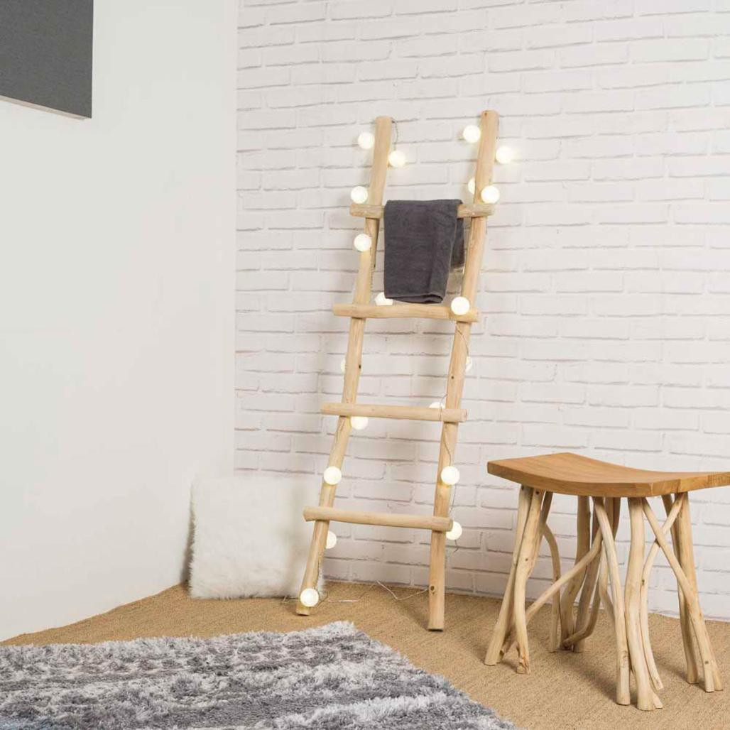 Escalera de teca lodge