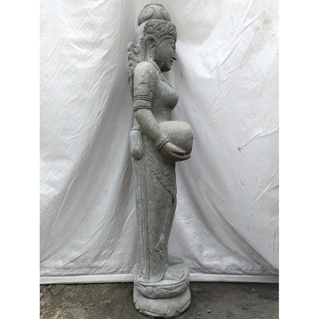 Estatua de piedra volcànica fuente diosa balinesa 1,50 m