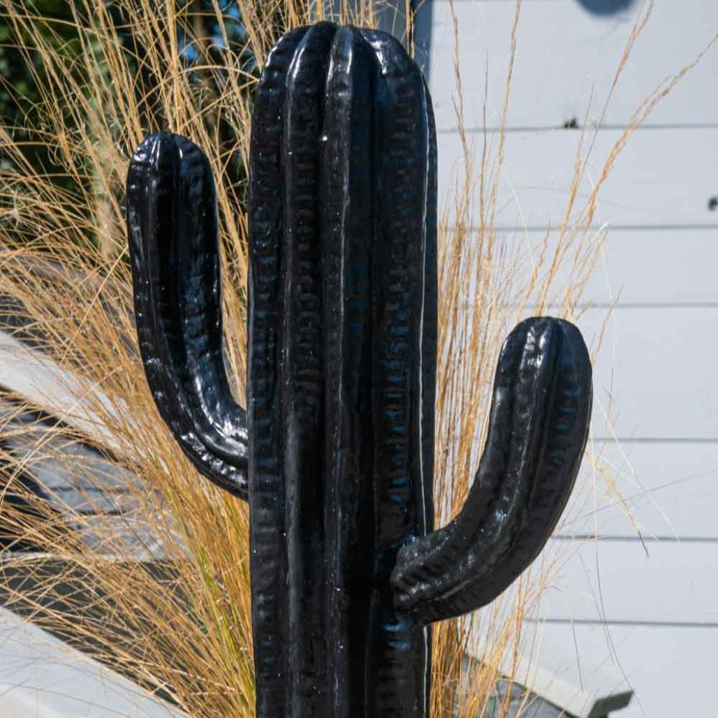 Escultura moderna cactus negro 50cm Escultura moderna cactus negro 50cm