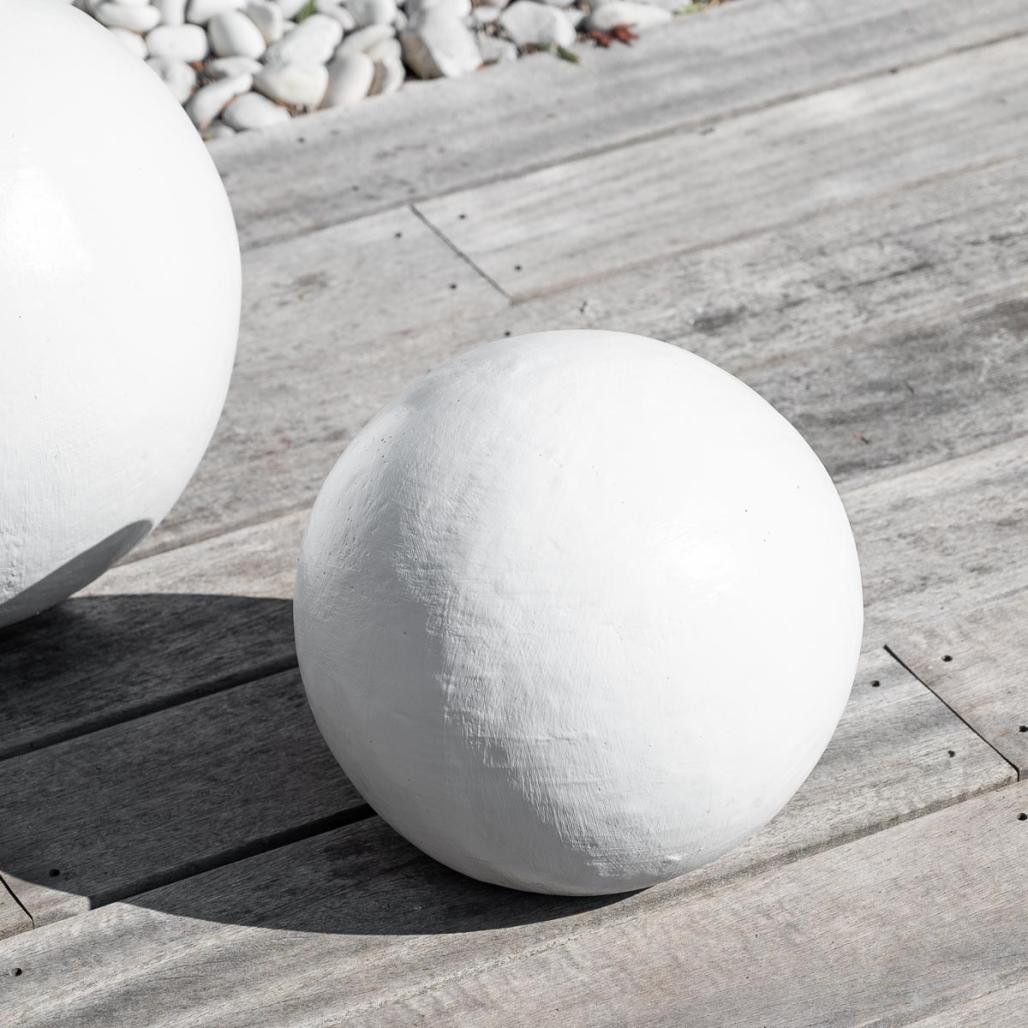Tres bolas decorativas para exterior blanco