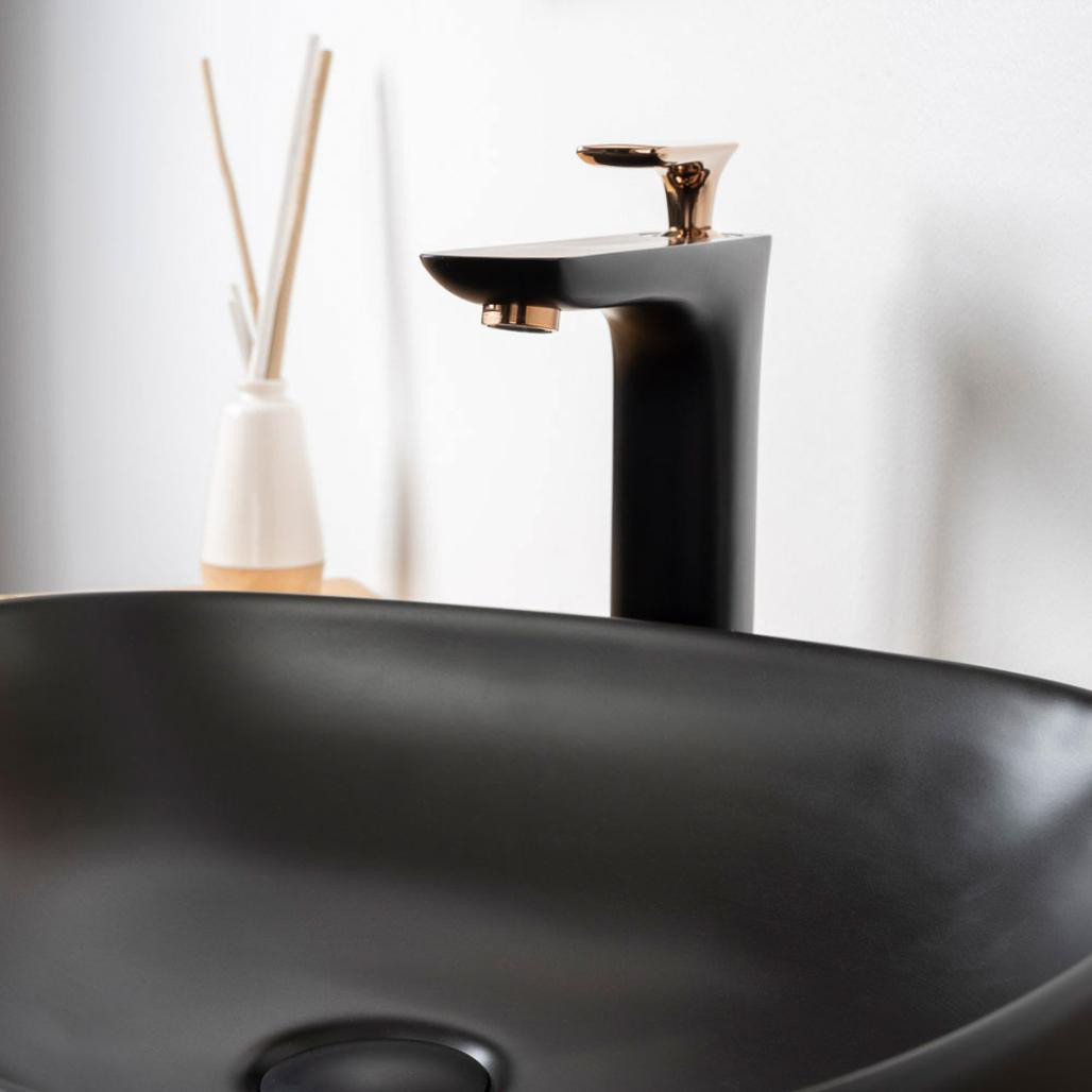 Grifo mitigador para lavabo sobre encimera Glomma negro y oro roso Grifo mitigador para lavabo sobre encimera Glomma negro y oro roso