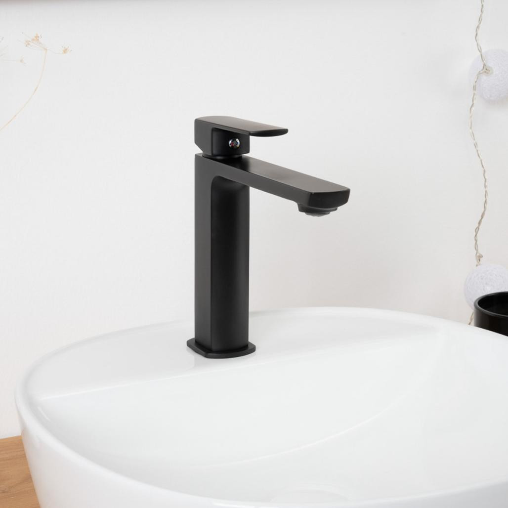 Grifo negro para lavabo Louga