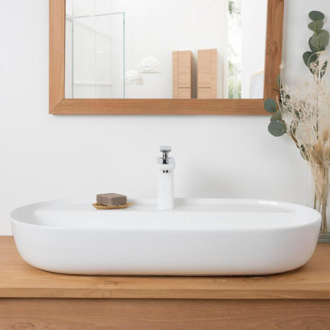 Gran lavabo de cerámica con repisa Bahia de 82cm