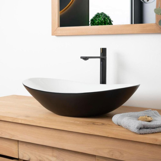 Lavabo de cerámica blanco y negro Jaxon 60cm