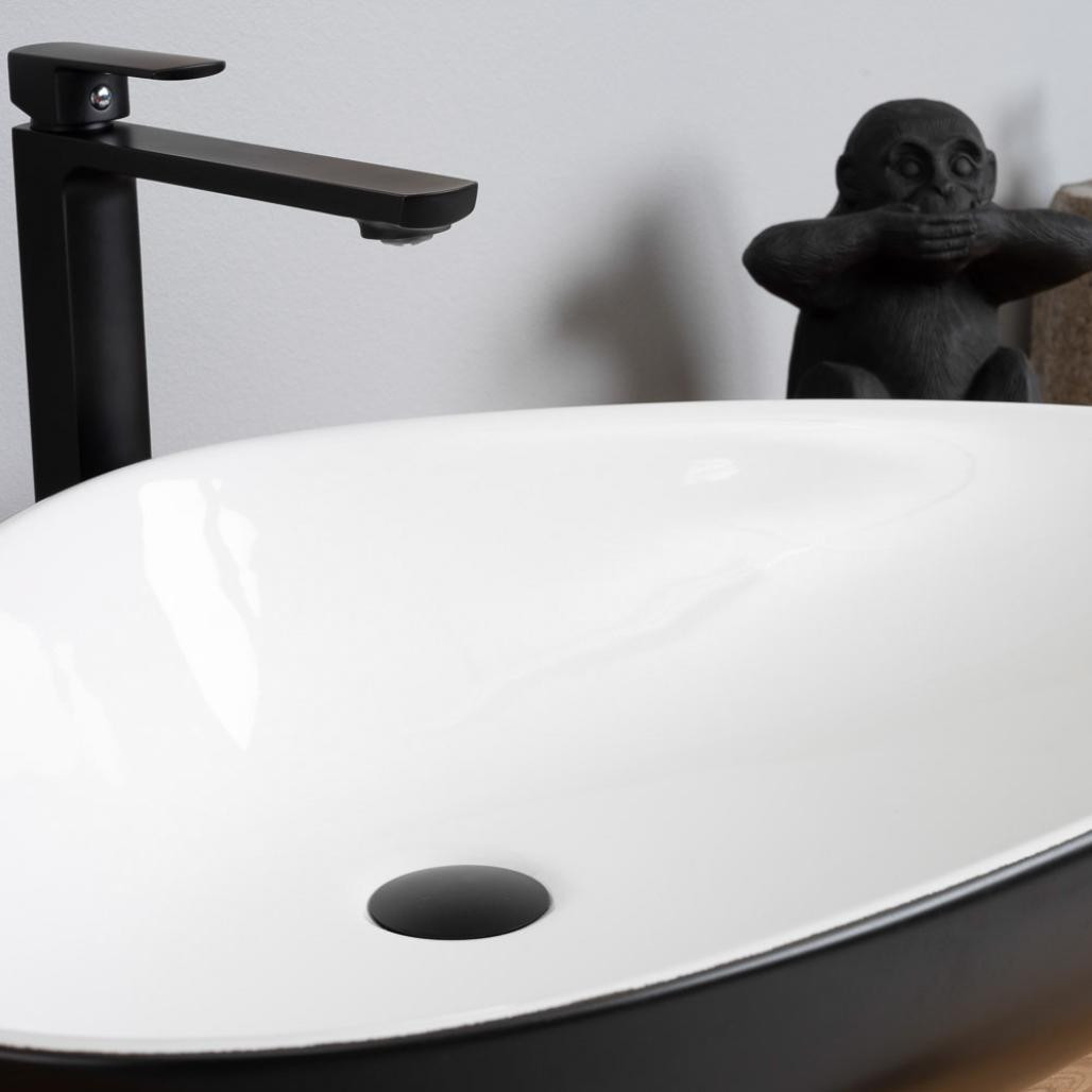 Lavabo de cerámica blanco y negro Jaxon 67cm Lavabo de cerámica blanco y negro Jaxon 67cm
