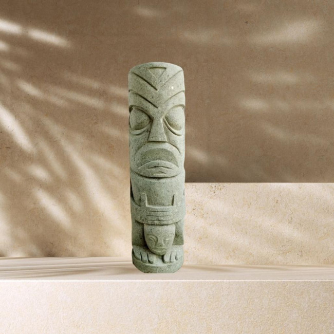 Estatua totem tiki en jardàn de piedra volcànica 1m