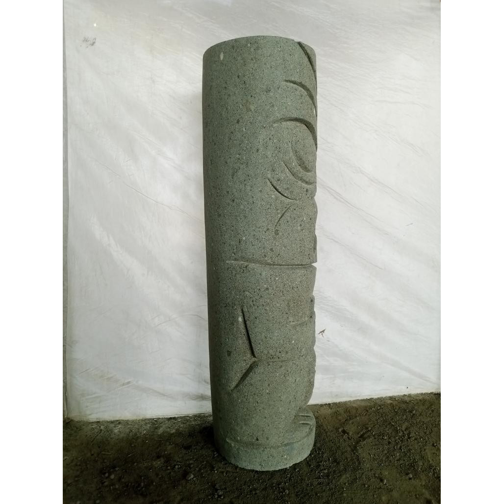 Estatua totem tiki en jardàn de piedra volcànica 1m Estatua totem tiki en jardàn de piedra volcànica 1m