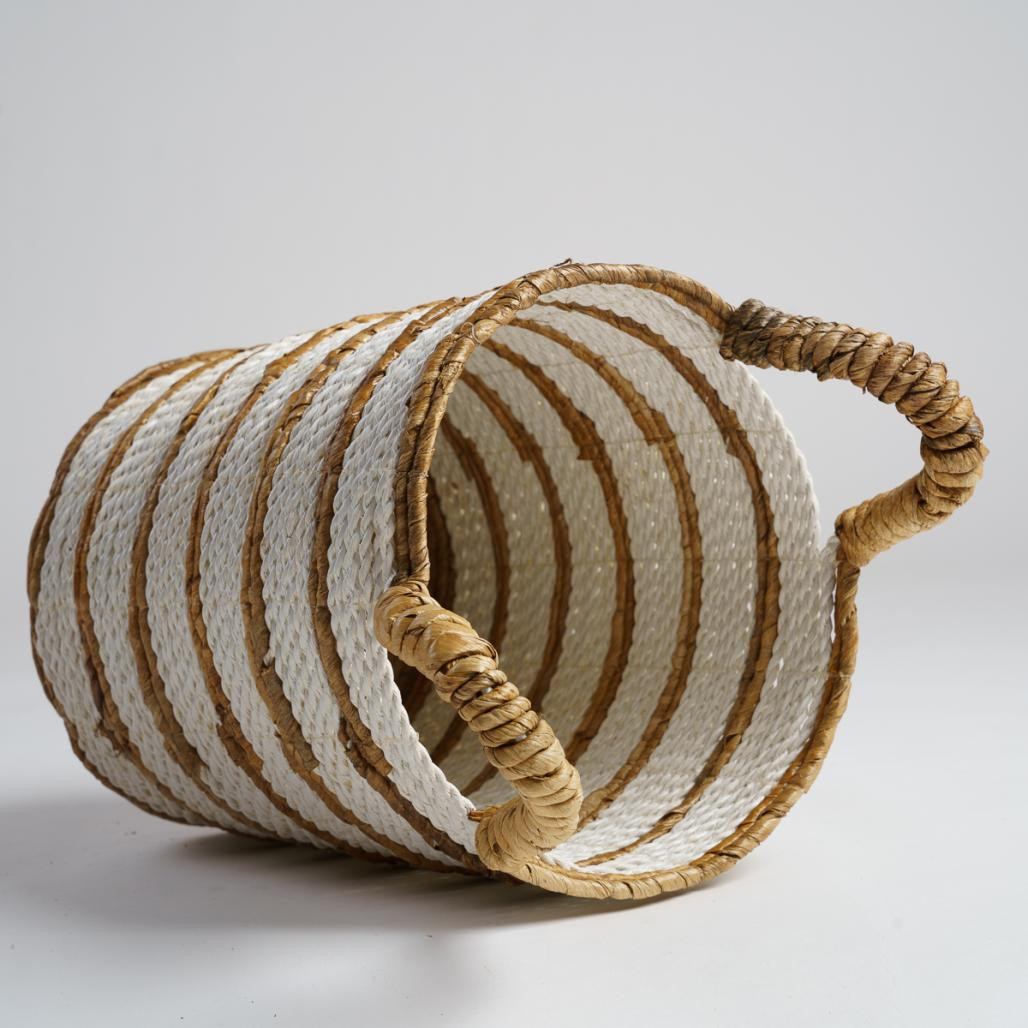 Cesta de fibra vegetal crudo y marrón S Sethi