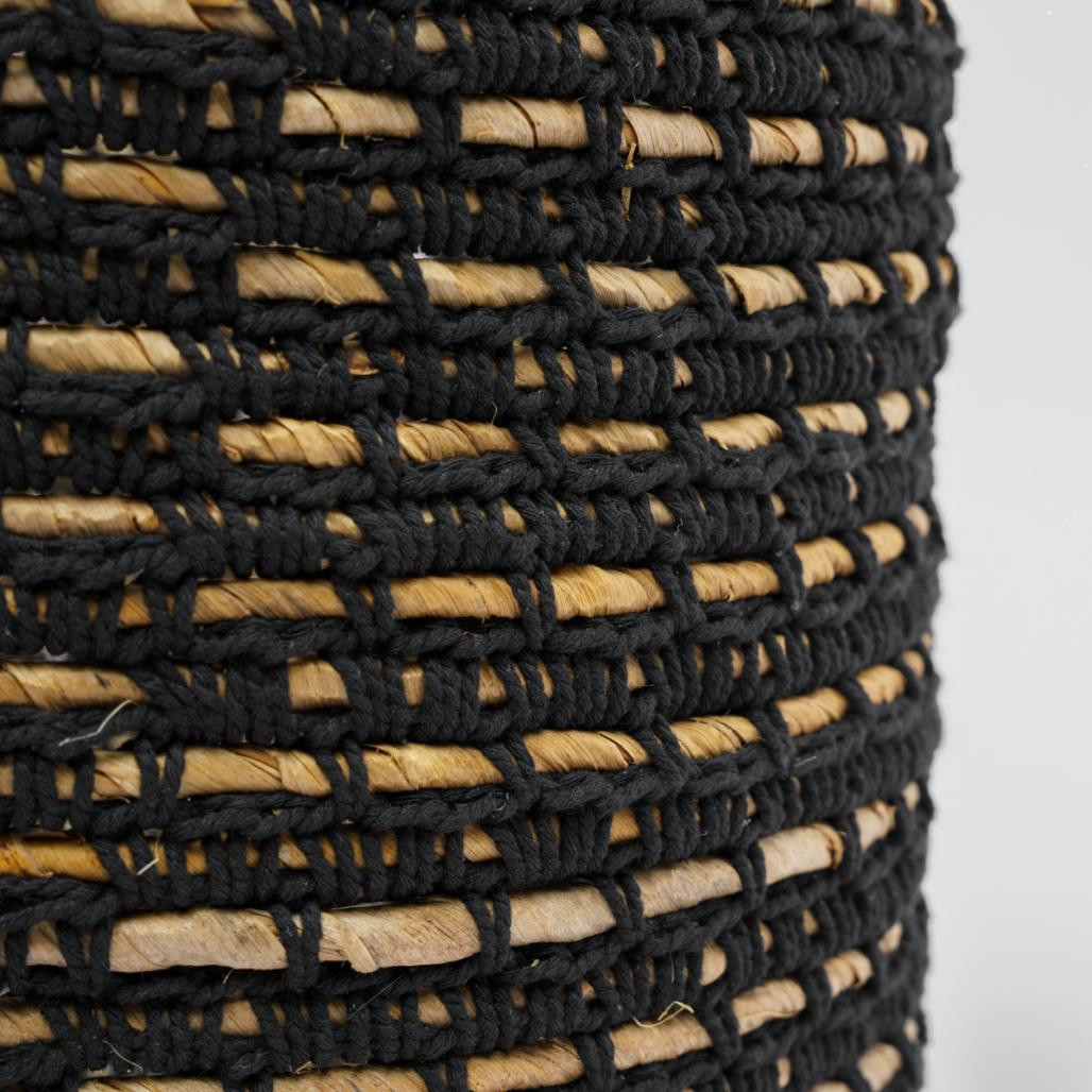 Cesta de mimbre negra y beige L Anaya