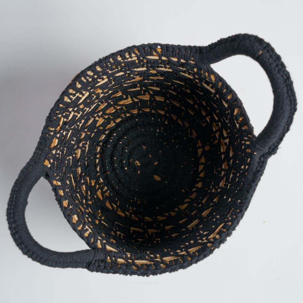 Cesta de fibra vegetal negra y beige S Anaya