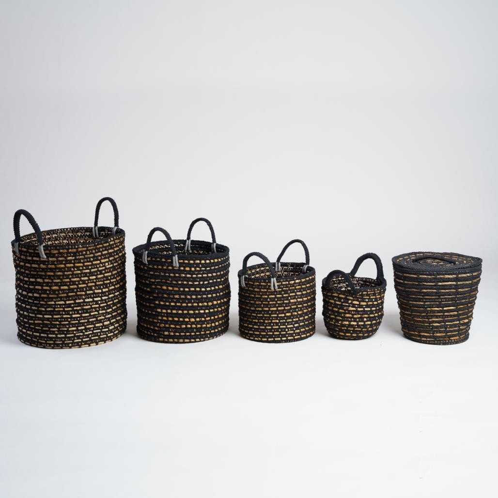 Cesta de fibra vegetal negra y beige S Anaya