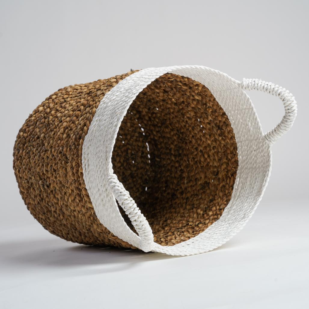 Cesta trenzada en jacinto de agua L Vito