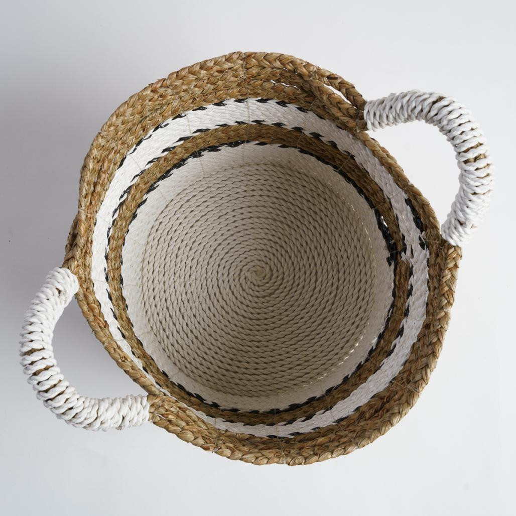 Cesta trenzada en jacinto de agua S Cassi