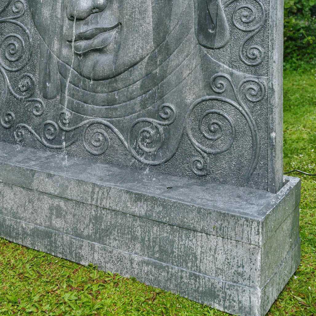 Gran fuente con el rostro en relieve de Buda 165cm Gran fuente con el rostro en relieve de Buda 165cm