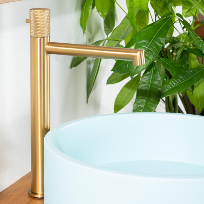 Grifo mezclador progresivo Irminio dorado cepillado