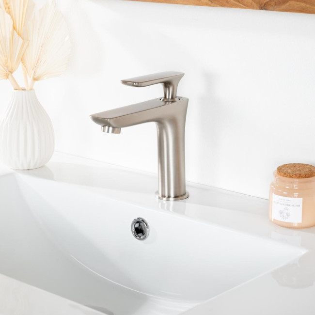 Mezclador lavabo baño Ems níquel cepillado