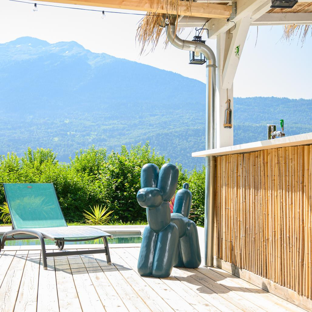 Estatua perro globo azul 100 cm