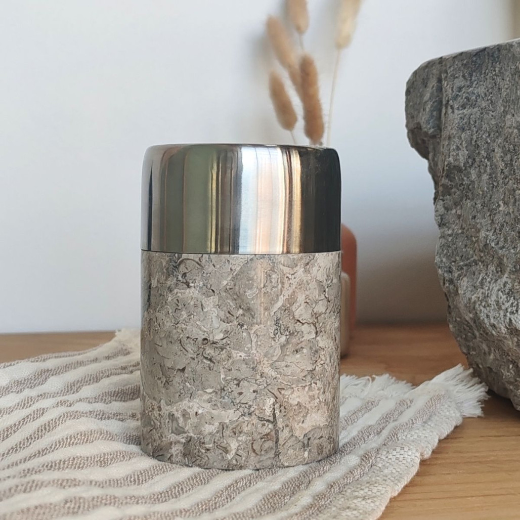 Vaso para cuarto de baño de mármol y acero inoxidable gris Vaso para cuarto de baño de mármol y acero inoxidable gris