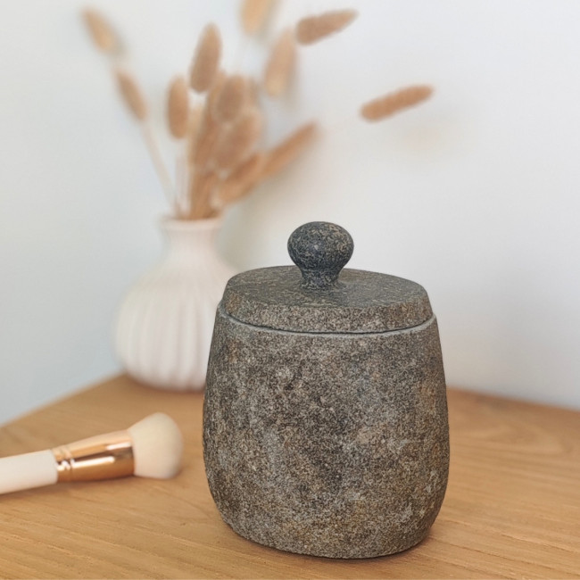 Vaso piedra de río con tapa
