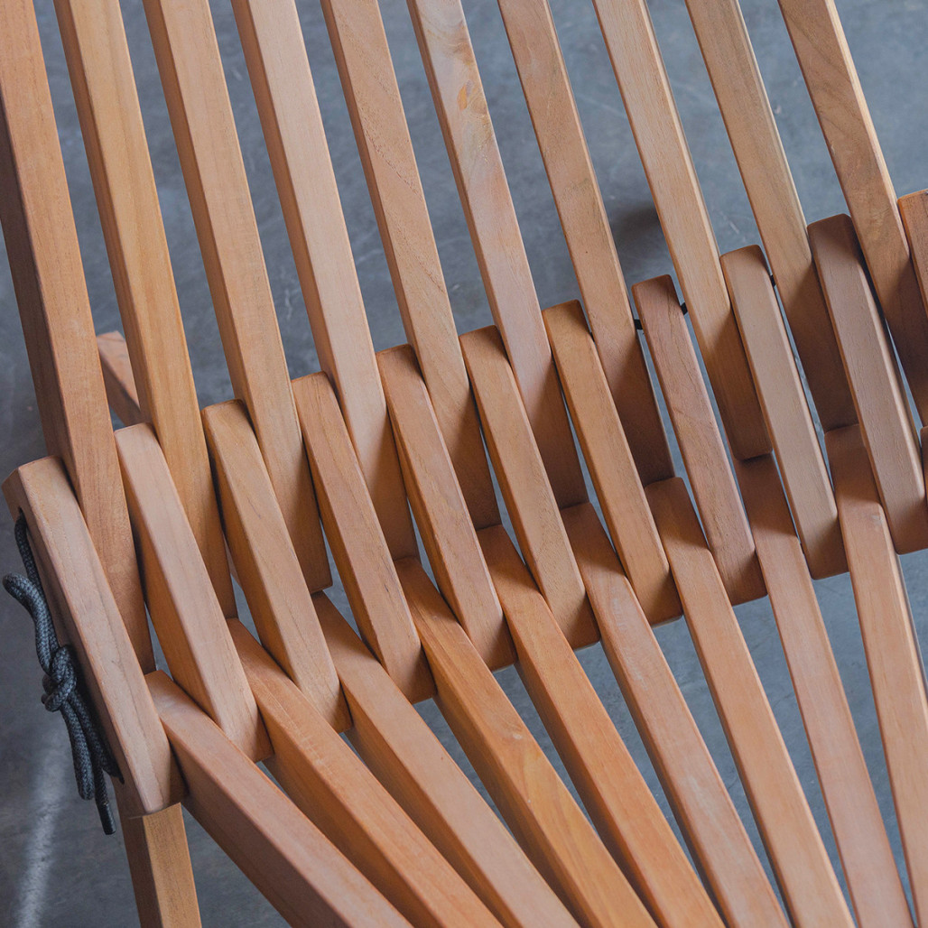 Silla de jardín de teca con cojín y reposacabezas gris | Wanda Collection