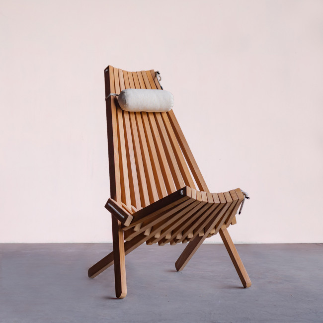 Silla de jardín de teca con cojín blanco y reposacabezas | Wanda Collection