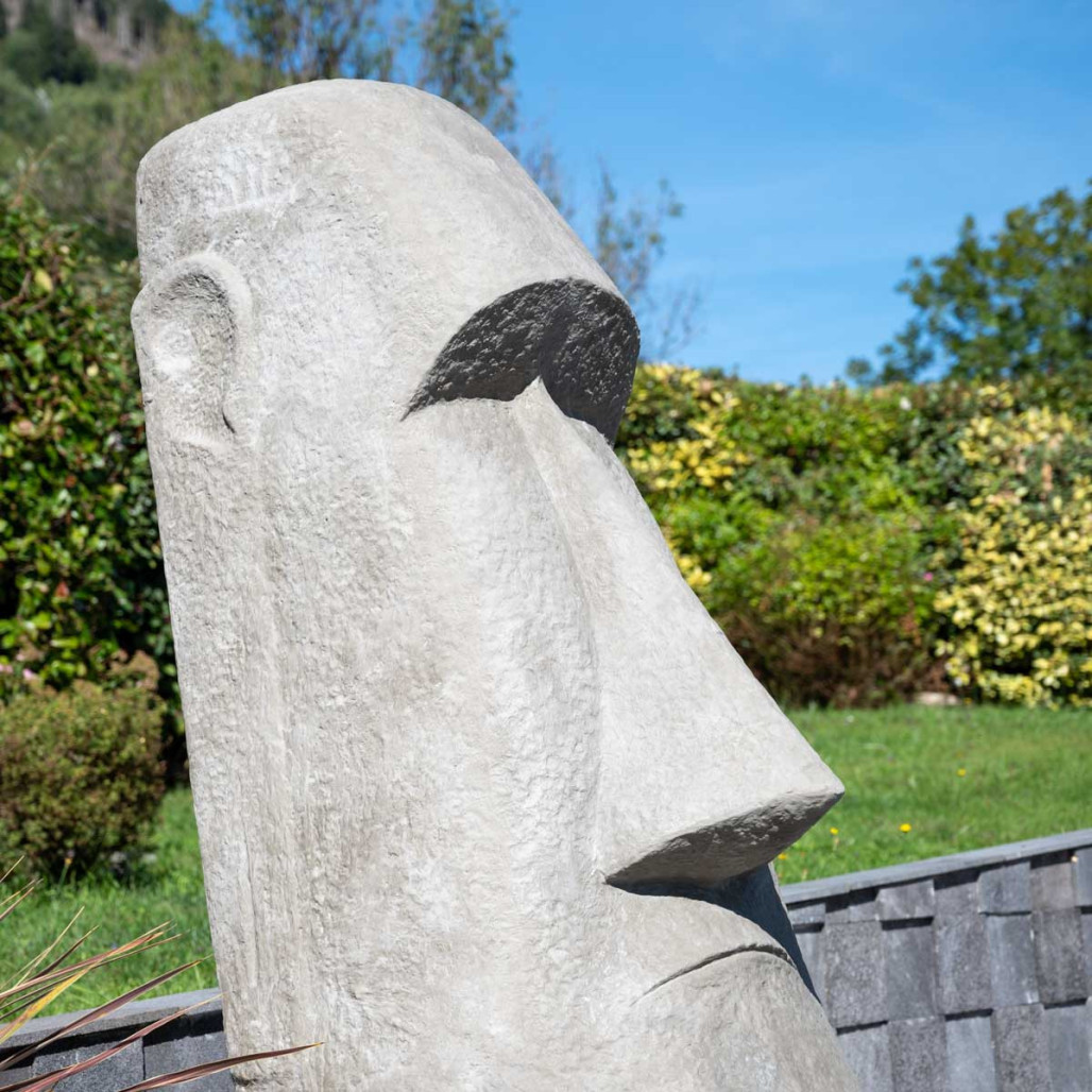 Estatua gigante de jardí­n moai de isla de pascua en fibrocemento 2m