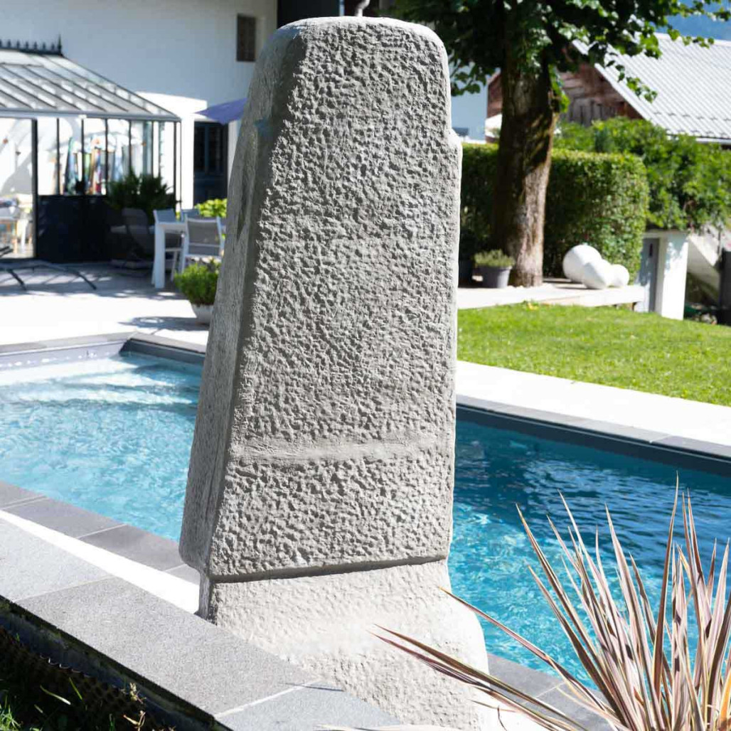 Estatua gigante de jardí­n moai de isla de pascua en fibrocemento 2m