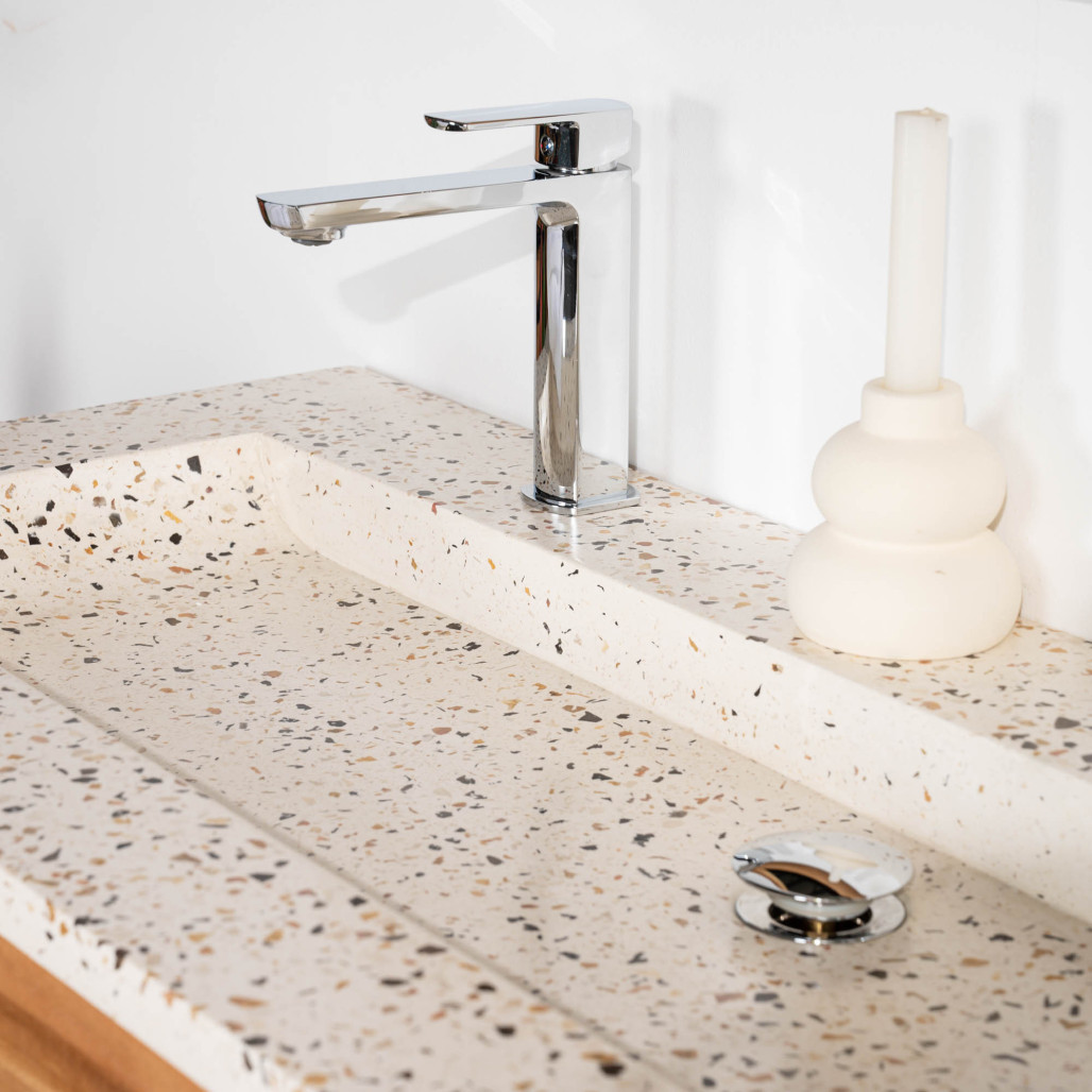 Mueble de baño en teca y terrazo crema Sira 120cm - Wanda collection