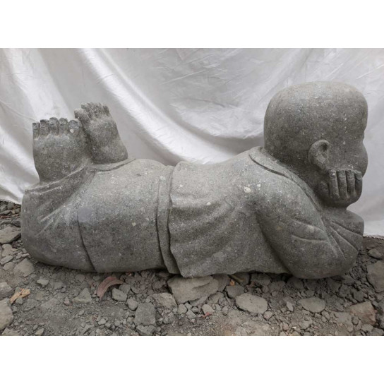 Estatua de jardín monje sonriante de piedra volcánica 105 cm