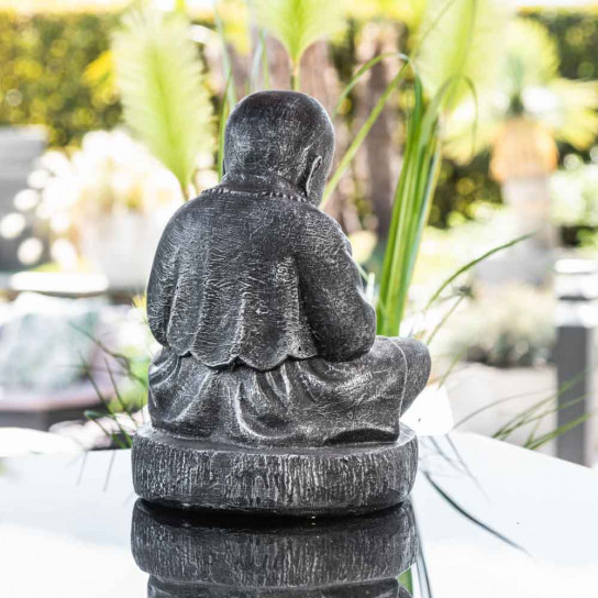 Estatua monje shaolin sentado gris con pátina 40 cm