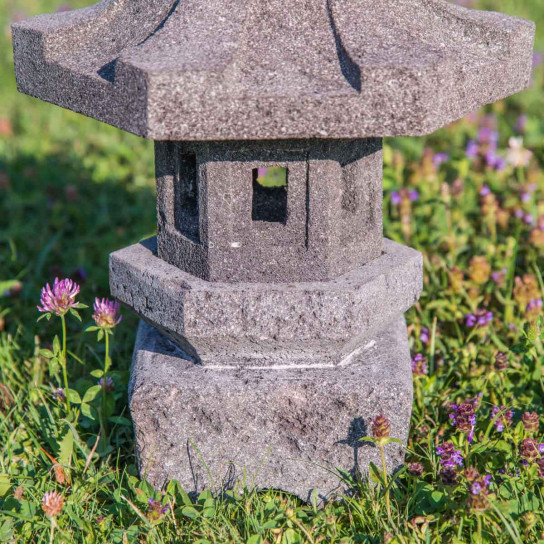 Lámpara de jardín japonés de piedra de lava 50 cm