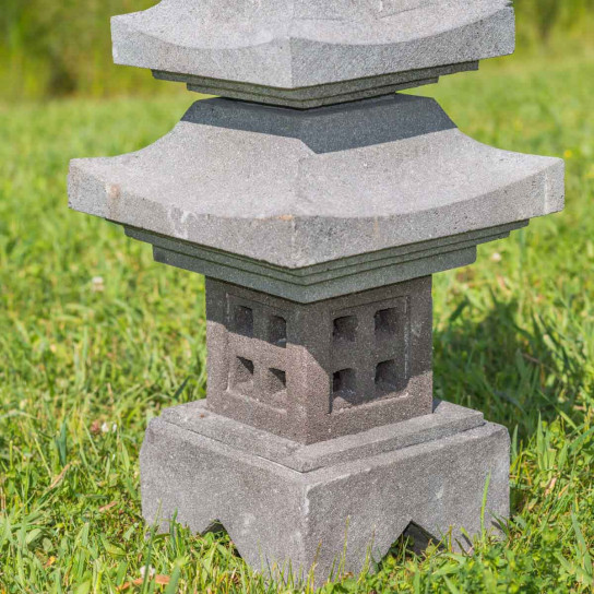 Linterna japonesa pagoda de piedra de lava 90 cm